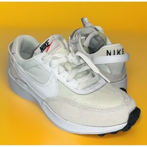 Nike Waffle Debut Sneaker Shoes‎ White Gray DH9523-100 Women Sz 7 Excellent Cond